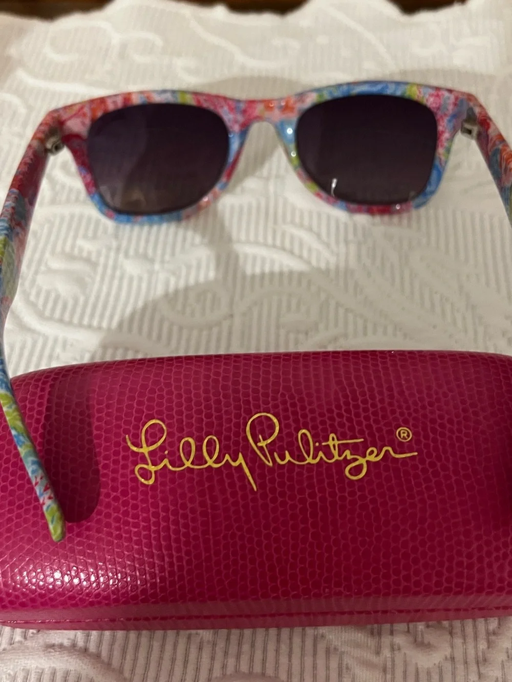 Lilly Pulitzer Sunglasses with bright pink hard case
